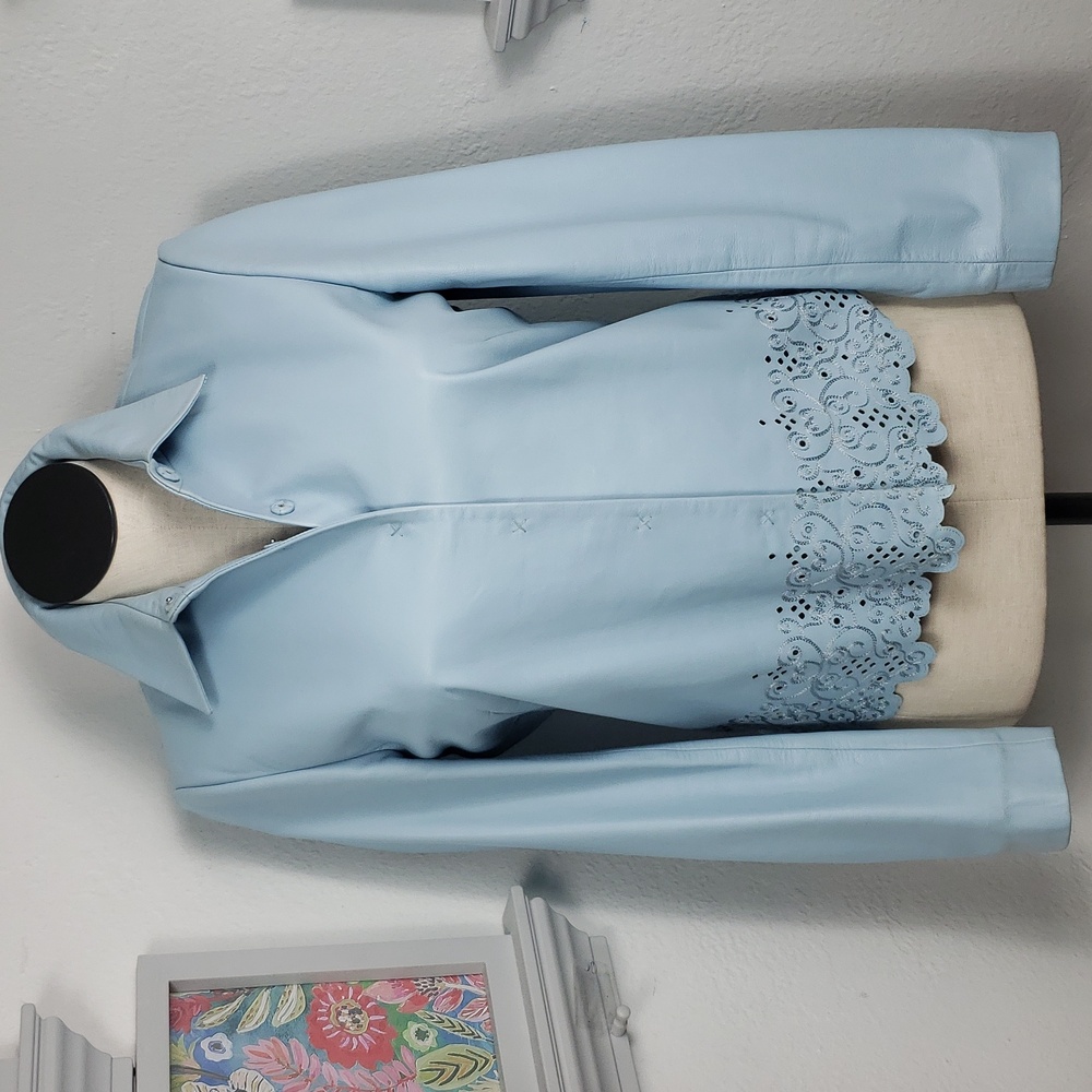 Dana Buchman Lambskin Leather- Lazer cut Baby Blue Embroidery Feminine Vintage 8